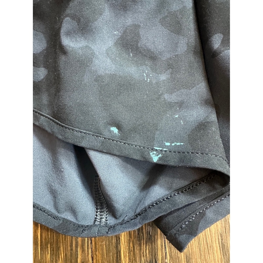 Lululemon Hotty Hot High-Rise Lined Short 4 Heritage 365 Camo Deep Coal 6(57) - Picture 2 of 5